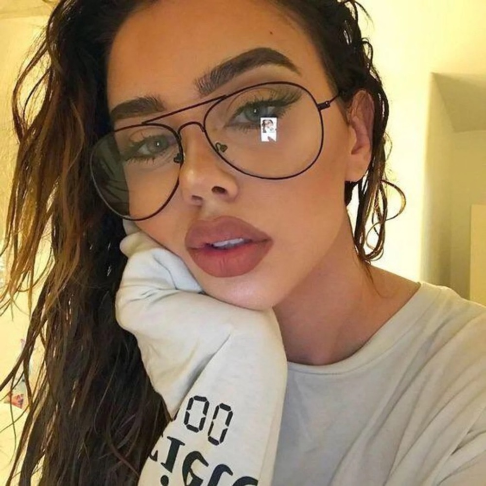 Black aviator glasses
